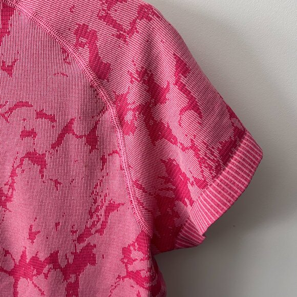 Lululemon Swiftly Tech Short Sleeve Crew Heathered Bon Bon Size 10 - Picture 6 of 10